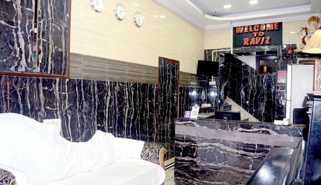Raviz Inn