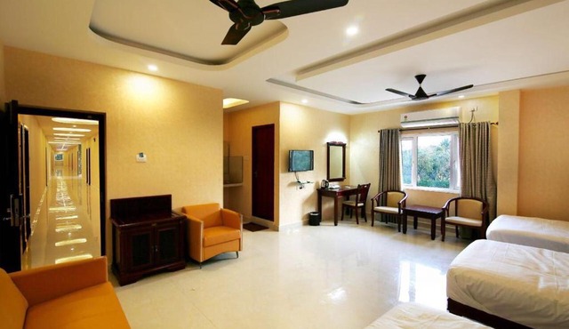 RB GRAND RESIDENCY
