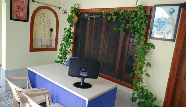 Red king home stay