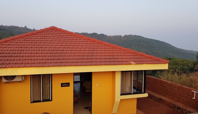 Redstone Hills Karle