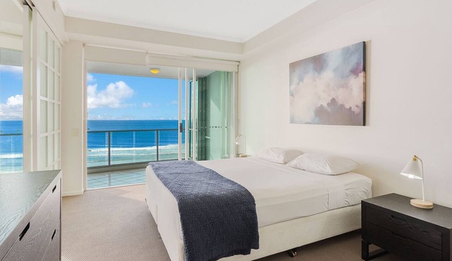 Reflections On The Sea Unit 1501 On Coolangatta Beach, Ocean and Coastline views with Wi-Fi Inc. in Coolangatta