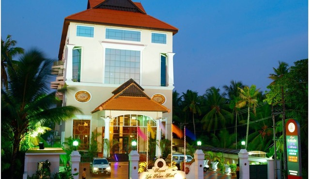 Regant Lake Palace