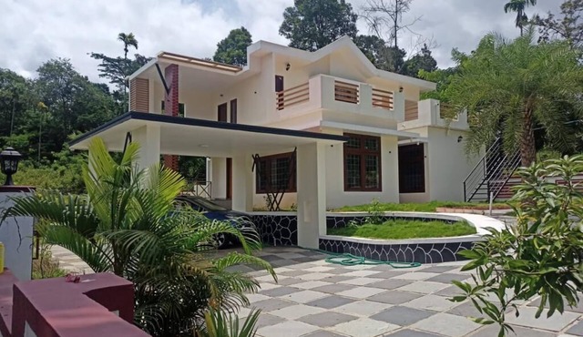 REGENCY HOLIDAY HOME