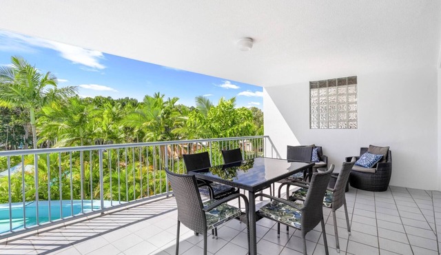 Resort-Style Stay with Balcony & Garage Parking in Torquay
