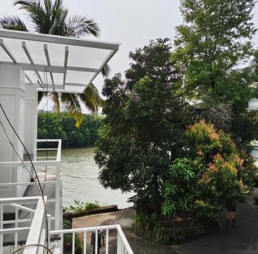 Retreat Rivera where Serenity Meets the River