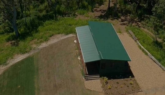 Ridge Cabin - Massive Whitsundays Views in Woodwark