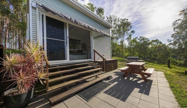 'Riverside Retreat' Farm stay on the river in Pine Mountain