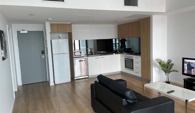 RNR on Franklin-Triple Room with Balcony in Adelaide