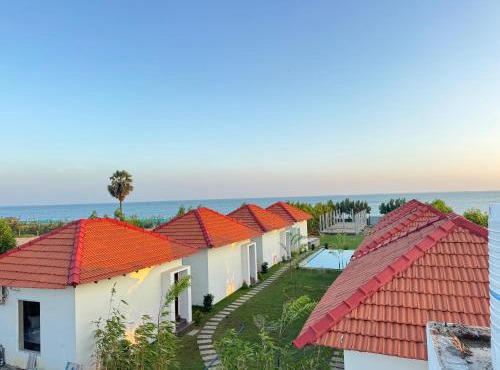 Road House Resort