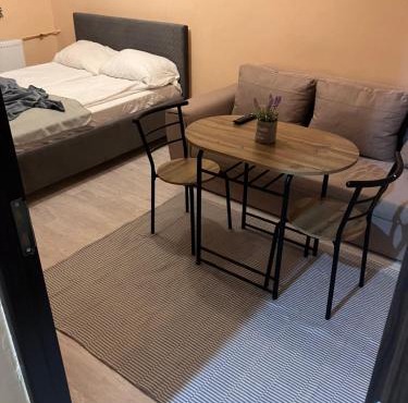 Robert room 18 in Arad