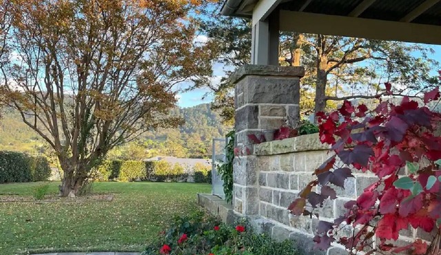 Romantic 1890s Abode - Special Event Accommodation