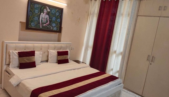 Room-boutique Guest Room in Heart of Ne