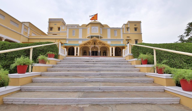 Roop Niwas Kothi