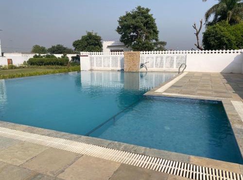 Roop Shree Hotel