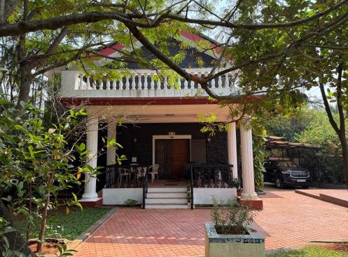 Roshan - The Perfect Getaway 4 Bedrooms, 5 Beds