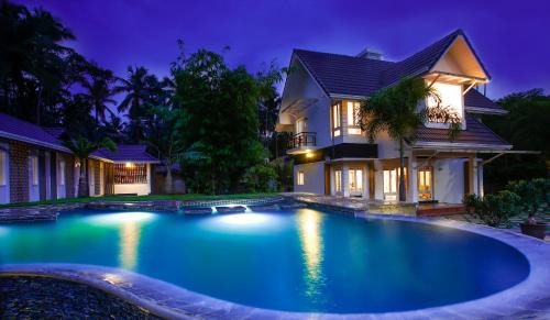 Royad Calicut Farm House - Premium Resort with Pool Inside a Farm