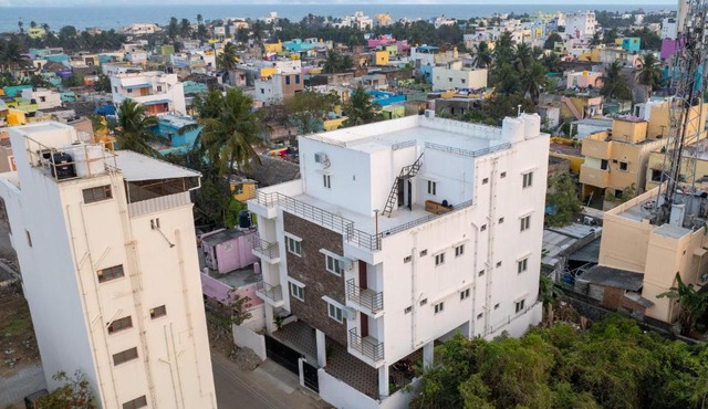 Royal Beach Service Apartment