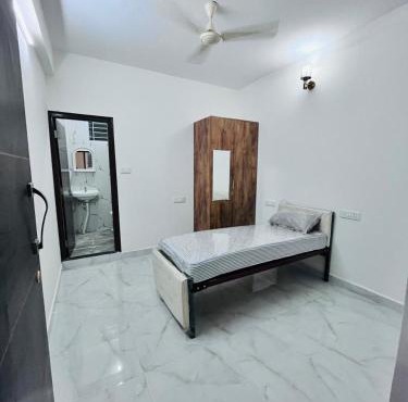 Royal Gold coliving