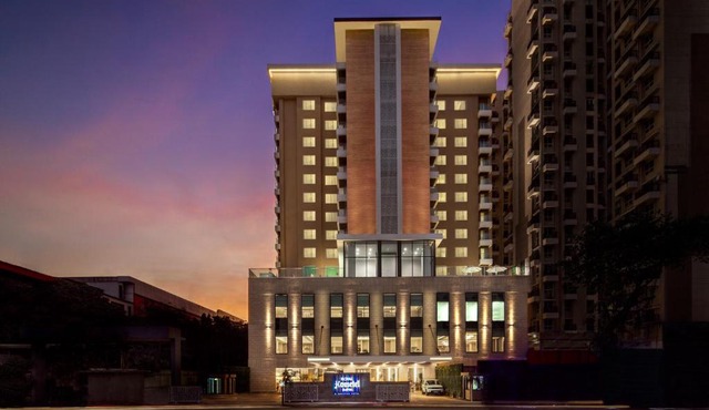 Royal Hometel Suites