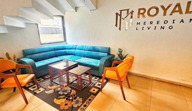 Royal Meredian Living