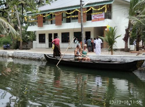 Royal Munroe Palace Home Stay
