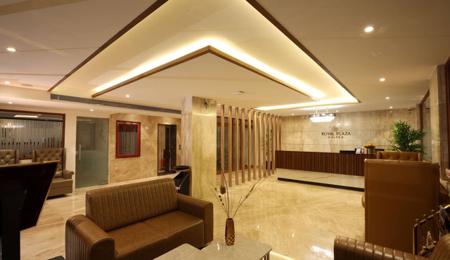 Royal Plaza Suites by RAK Rooms
