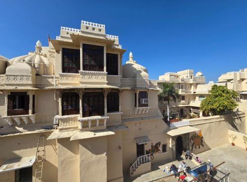 Royal Retreat at the 450-Year-Old Bhindar palace, bhindar, Udaipur
