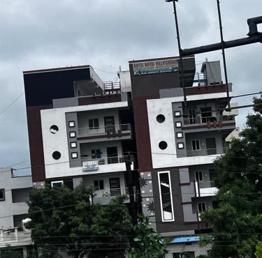 Royal villa grand