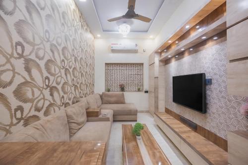 Royale Enclave by JadeCapsNr.Manipal Hosp.