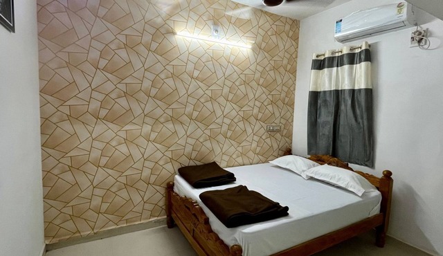 RUDHRA Home Stay