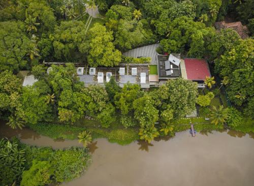 S RIVER RESORTS