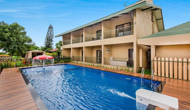 SaffronStays Amaltas, Nashik - pool villa with huge lawns perfect for large groups and corporate offsites