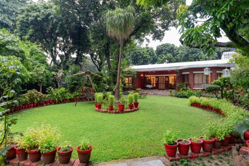 SaffronStays Doon Garden Villa - near The Doon School