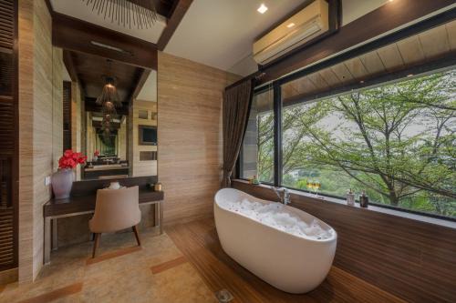 SaffronStays Rockford Manor