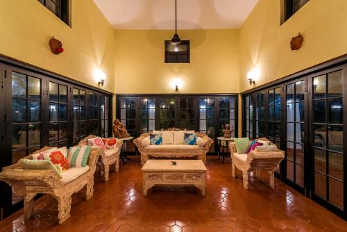 SaffronStays Sea La Vie in Danda