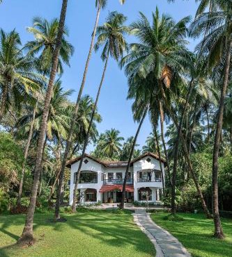 SaffronStays Thalassea - 4BHK Beachfront Villa with Lawn & Private Beach access