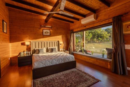 SaffronStays Timber Crest