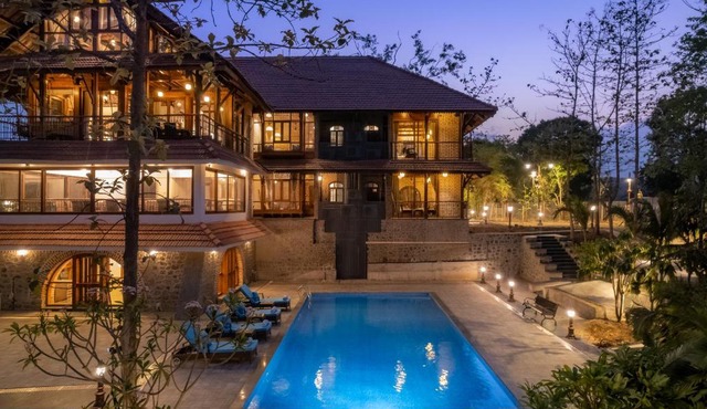 SaffronStays Vedika Heritage Family Suite