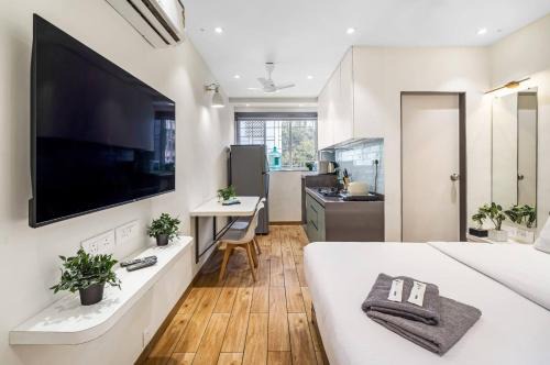 Sage - Cozy Chic Well-Equipped Studio in Bandra