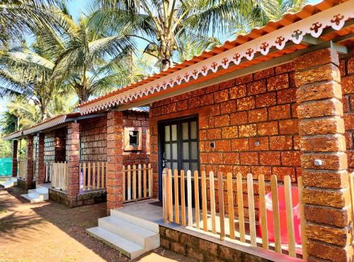Saka kadams home stay