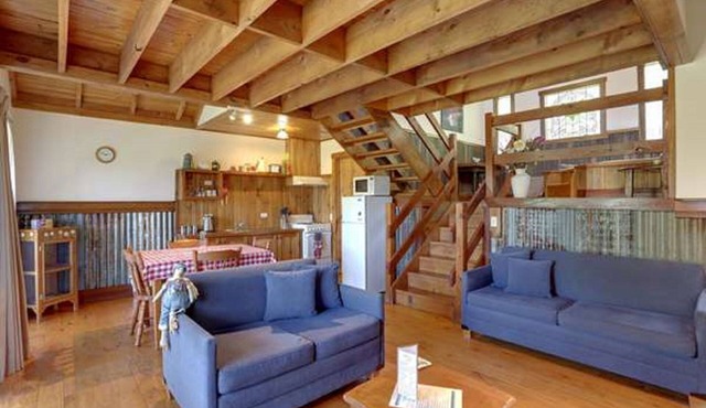 Sanctuary Park Cottages in Badger Creek