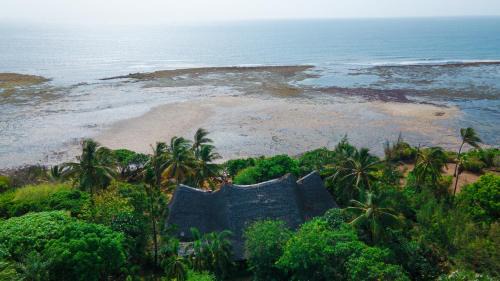 Sansuri Dreams Beach House in Msambweni