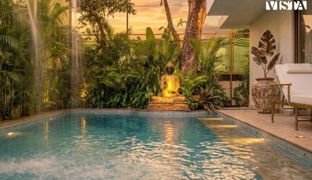 Sapphire Sands by StayVista with Pvt Pool, 4 Jacuzzi at Siolim, Goa