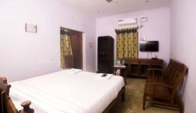 Saral Resort - Near Serenity Beach and Auroville Beach