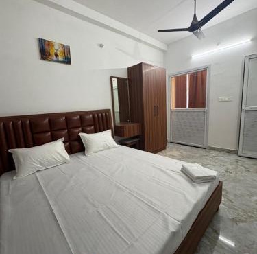 Satyamev Grand Inn