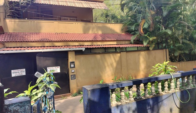 Saudades Beach Bungalow - Spacious, Fully-Serviced Villa with Pool & Gym.