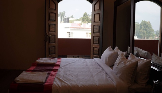 Scarlet Villa 5BHK Unique Private Homestay Villa
