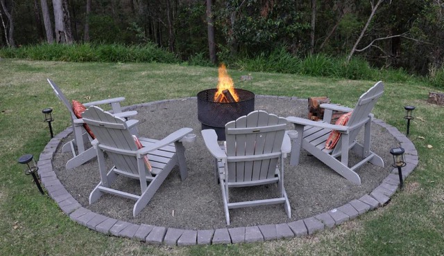 Scenic Rural Retreat, foothills of Mt Mee Qld AU in Upper Caboolture