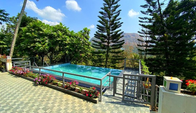 Sceva's Garden Home