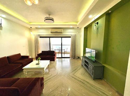 Sea View 4BHK Apartment in Panjim with Pool & Balcony